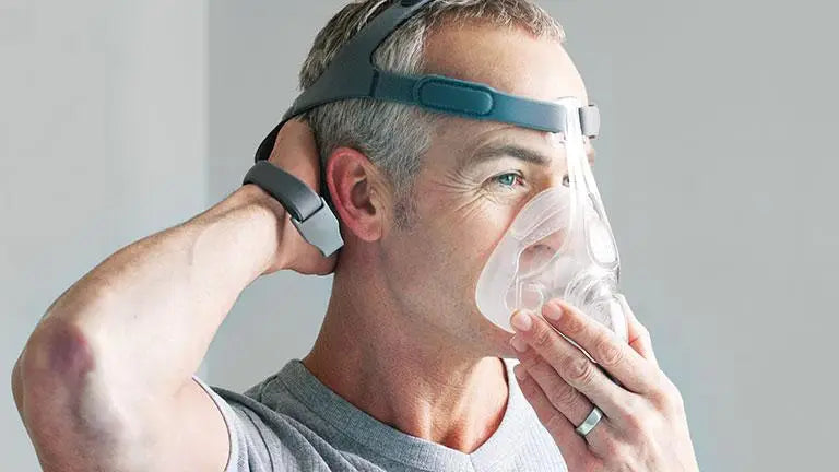 simplus-man-fitting-mask