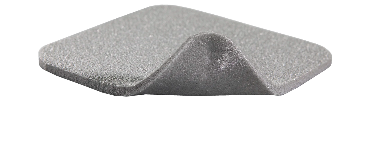 Caja de Mepilex Ag, apósito de espuma antimicrobiano con plata para heridas de bajo a moderado exudado.