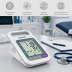 Tensiómetro digital profesional Yuwell YE680E Dual ambientado en escritorio clínico moderno.
